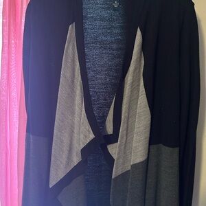 Women's Black and Gray Sweater